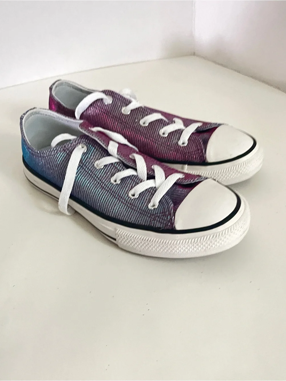 Converse All Star Chuck Taylor Low Shoes Sneakers Youth iridescent purple Silver